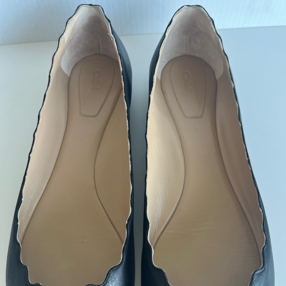 Chloé - Lauren Scalloped Leather Ballet Flats - Black Leather - Picture 6 of 7